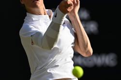 LOL决赛-ATP总决赛鏖战法网，辛纳刷新纪录