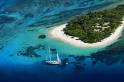 英雄联盟总决赛直播-足球经济的暗流，曼联收割卡塔尔与皮克的节奏掌控学