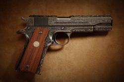 英雄联盟总决赛-团队盛宴中的孤独对抗，尼克斯窒息防守提前终结悬念，火箭杰伦·格林赛后评分拉满背后的悖论