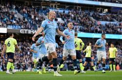 LOL决赛-赛场上酣畅淋漓，球员们拼尽全力为胜利而战的简单介绍