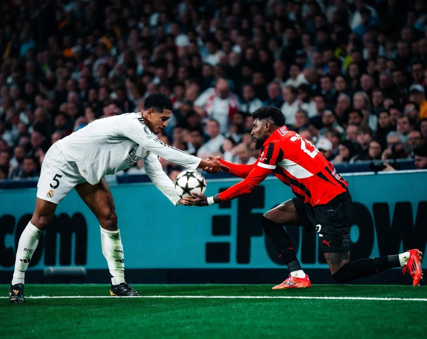 包含AC米兰客场大胜,取得连胜的词条 包含AC米兰客场大胜,取得连胜的词条