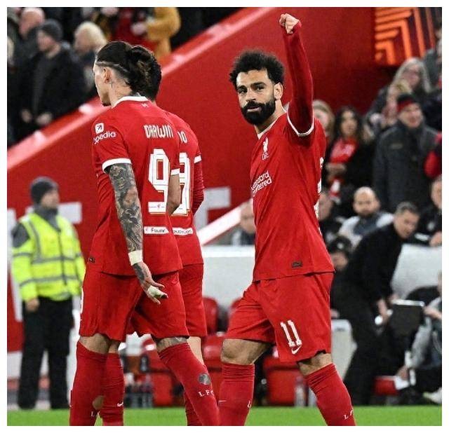 利物浦再次压制对手，继续领先