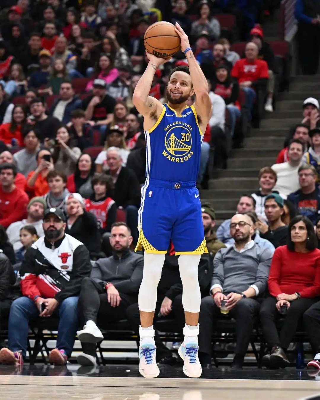 老鹰后卫新季表现抢眼赢得掌声 老鹰后卫新季表现抢眼赢得掌声