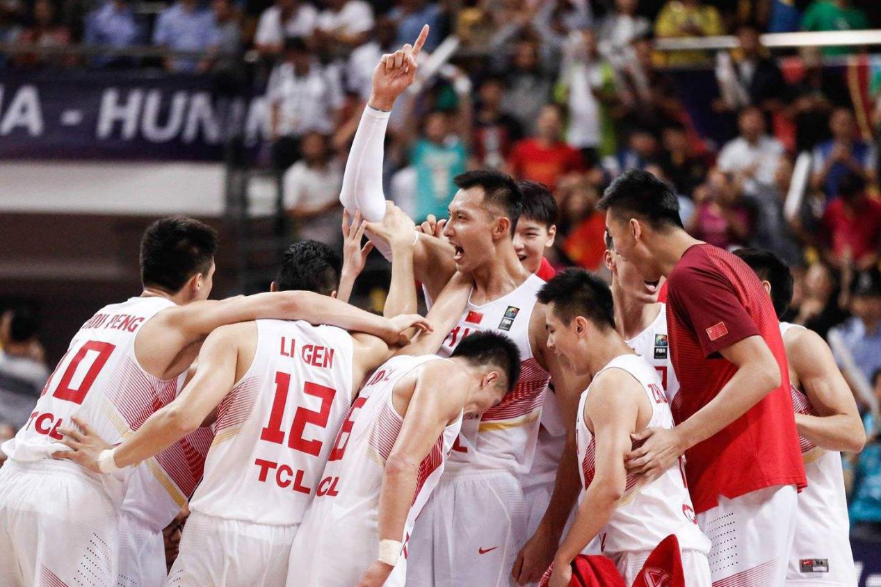 浙江队翻盘上海队，保罗高光表现