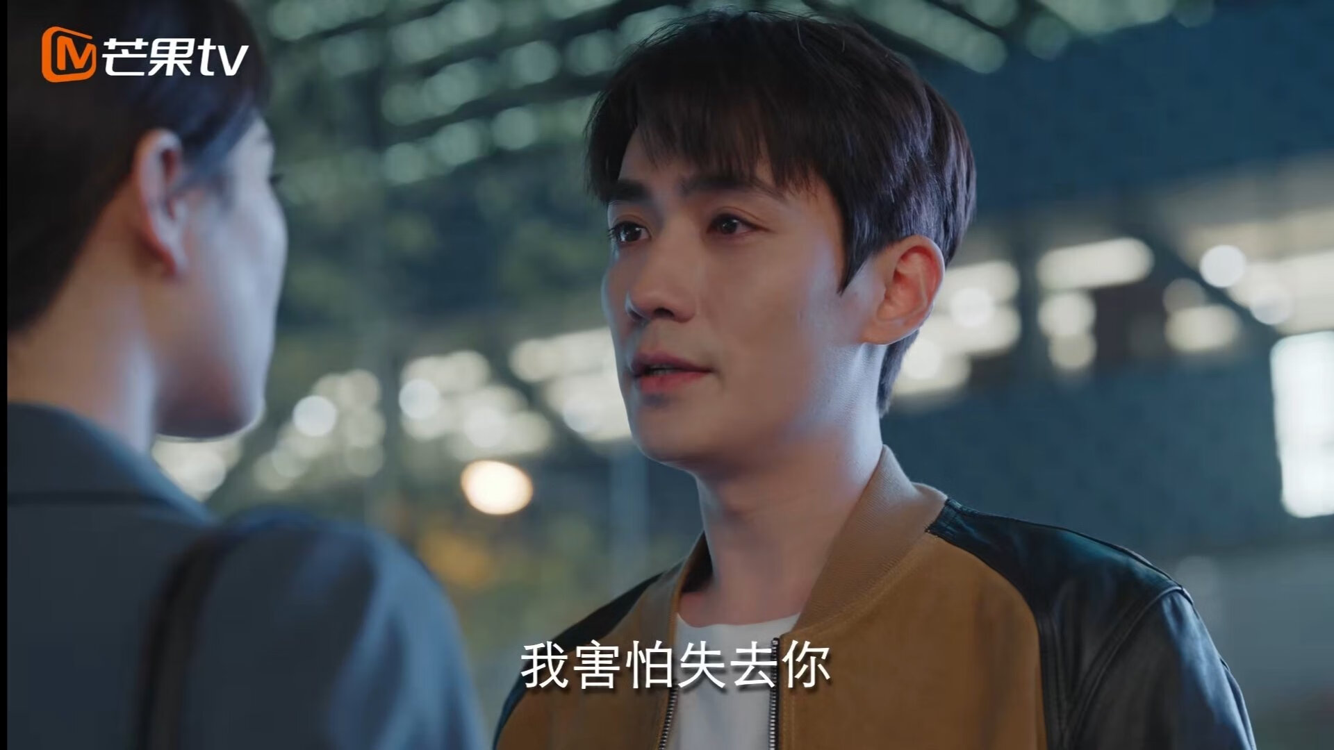 双线统治,当圣西罗的尖叫穿透大通中心的穹顶