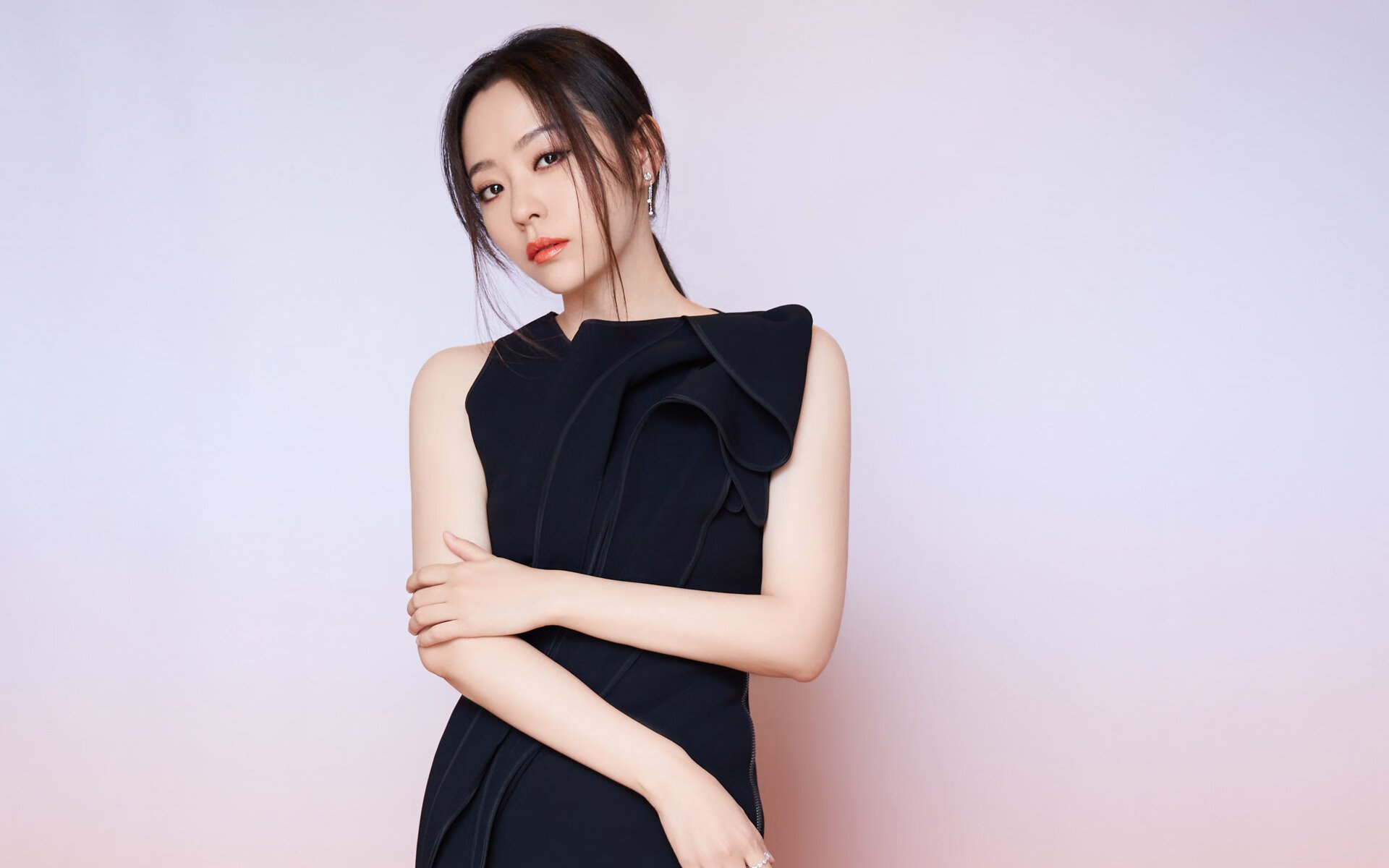 神话破灭与童话重生,2026世界杯淘汰赛焦点战,丹麦完胜英格兰,孙兴慜以东方剑客之姿主导比赛